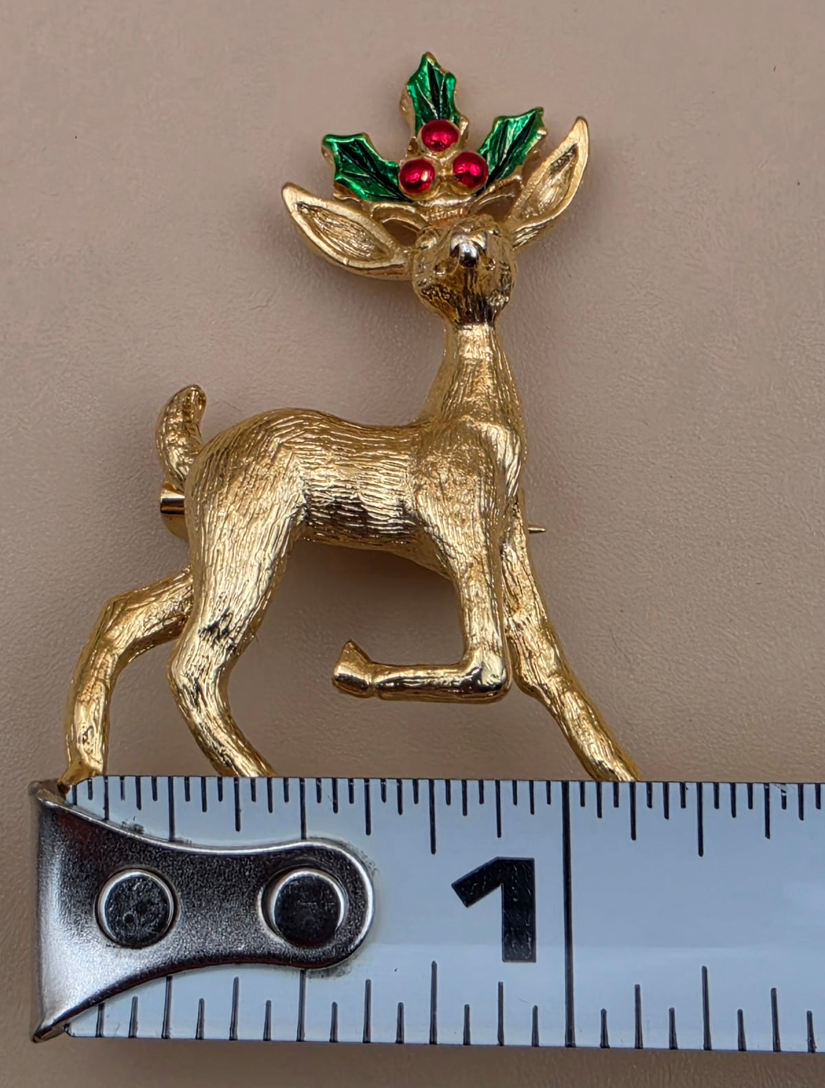 GERRYS Vintage Goldtone/Red/Green Enamel Christmas Reindeer Vintage Brooch