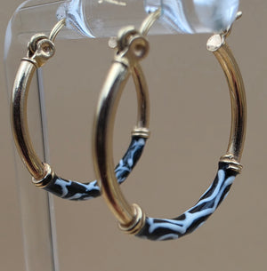 14K /Black/White Enamel 1" Hoop Earrings