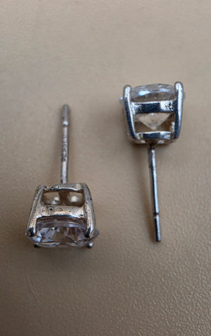 Sterling Silver/Zircon 7mm Stud Earrings