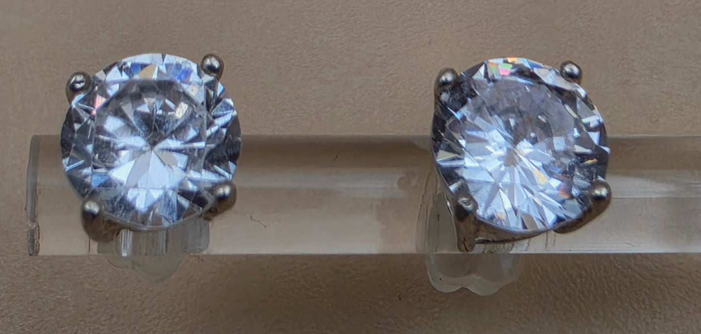 Sterling Silver/Zircon 7mm Stud Earrings
