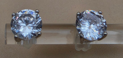 Sterling Silver/Zircon 7mm Stud Earrings