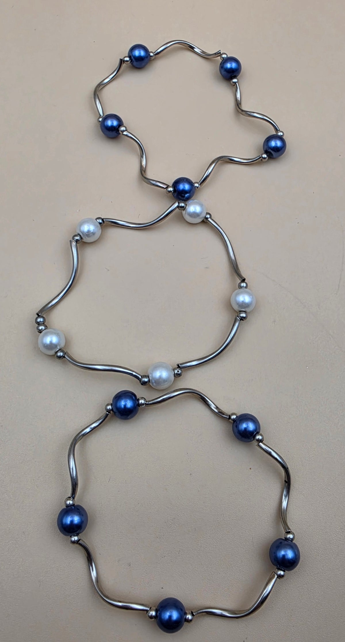 Silvertone/Blue and White Faux Iridescent Pearl Beaded Stretch Bracelet(3)
