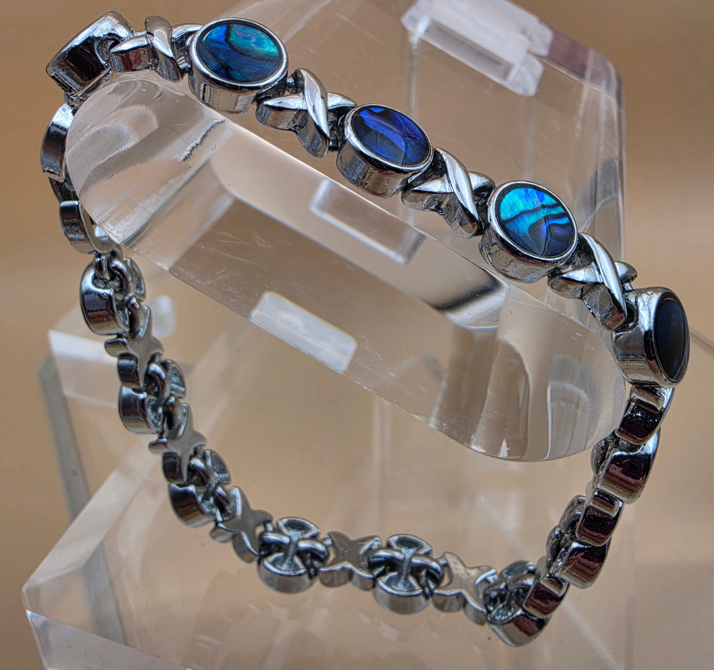 New Zealand Paua Shell/Silvertone XOXO Design 8" Bracelet