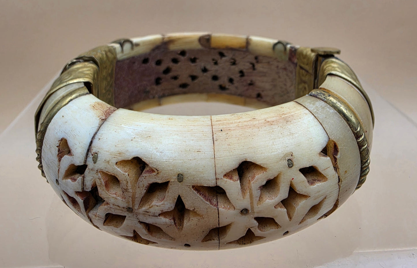 Hand Carved Antiqued White Buffalo/Brass Inlay Hinged 7" Cuff Bracelet