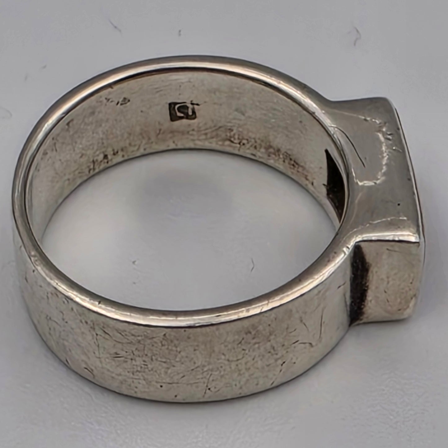 Mother of Pearl/Sterling Silver Ring Size 8.25