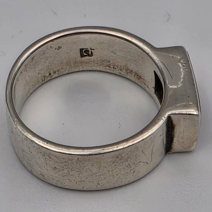 Mother of Pearl/Sterling Silver Ring Size 8.25