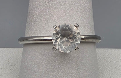 UNCAS Clear Glass/Silver Plated Solitaire Ring Size 10