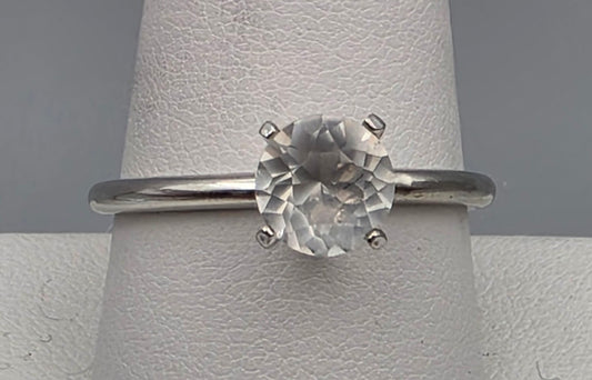 UNCAS Clear Glass/Silver Plated Solitaire Ring Size 10
