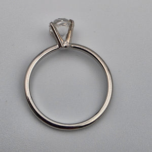 UNCAS Clear Glass/Silver Plated Solitaire Ring Size 10