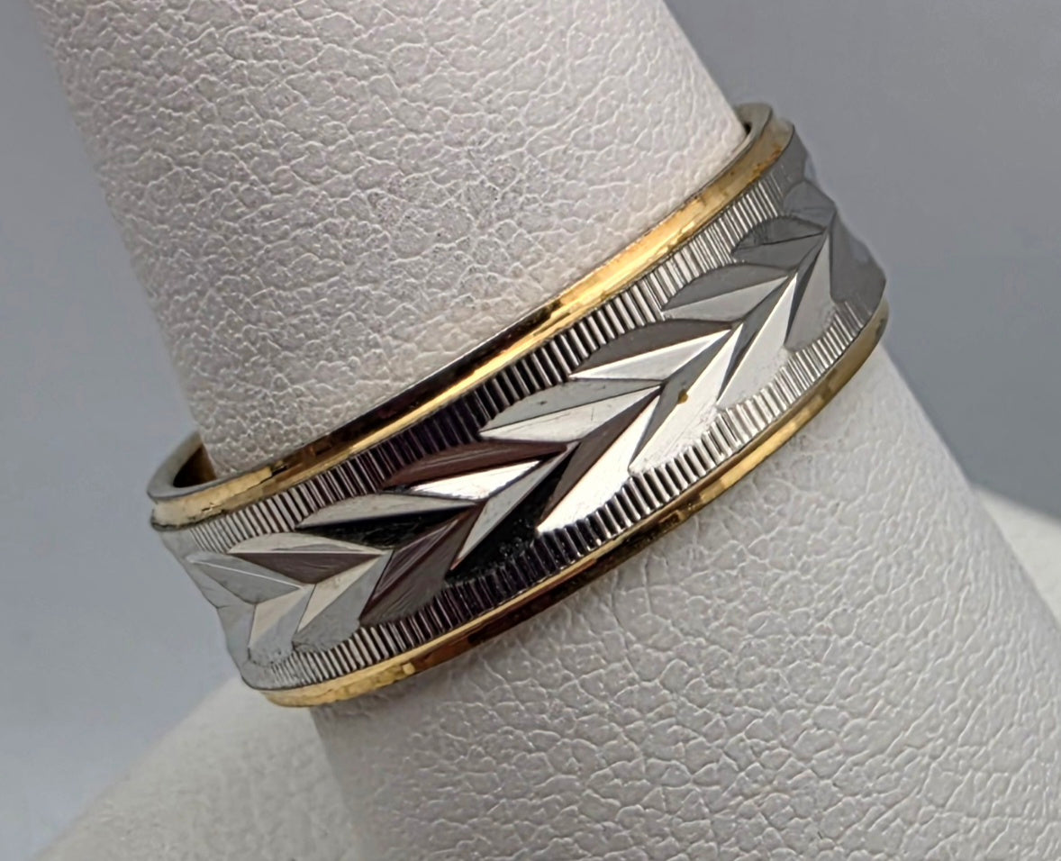 SETA CORPORATION Two Tone/Hand Carved/Gold/Silver Plated Band Ring Size 9