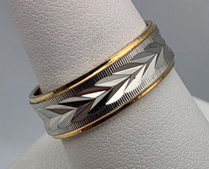 SETA CORPORATION Two Tone/Hand Carved/Gold/Silver Plated Band Ring Size 9