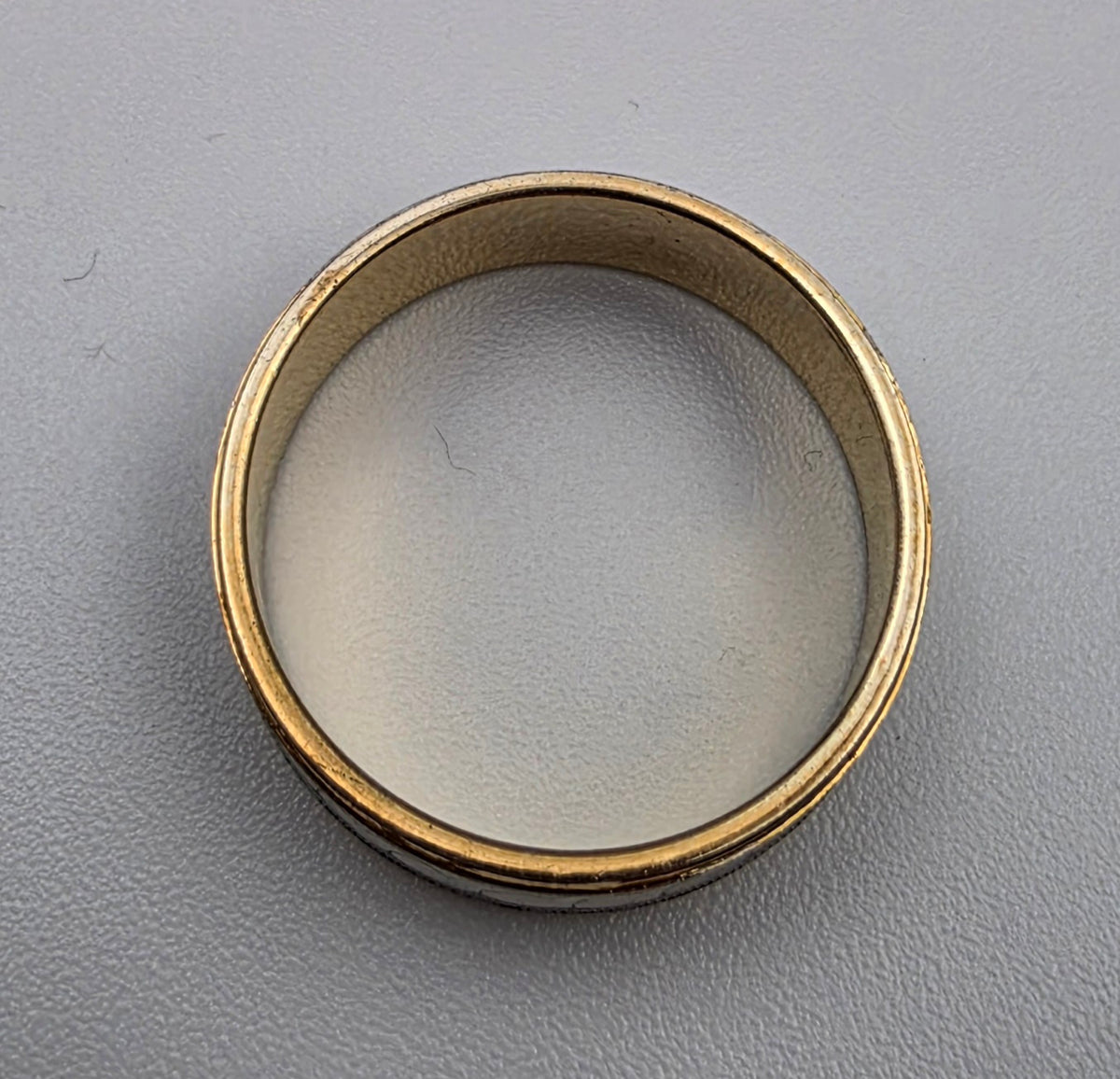 SETA CORPORATION Two Tone/Hand Carved/Gold/Silver Plated Band Ring Size 9