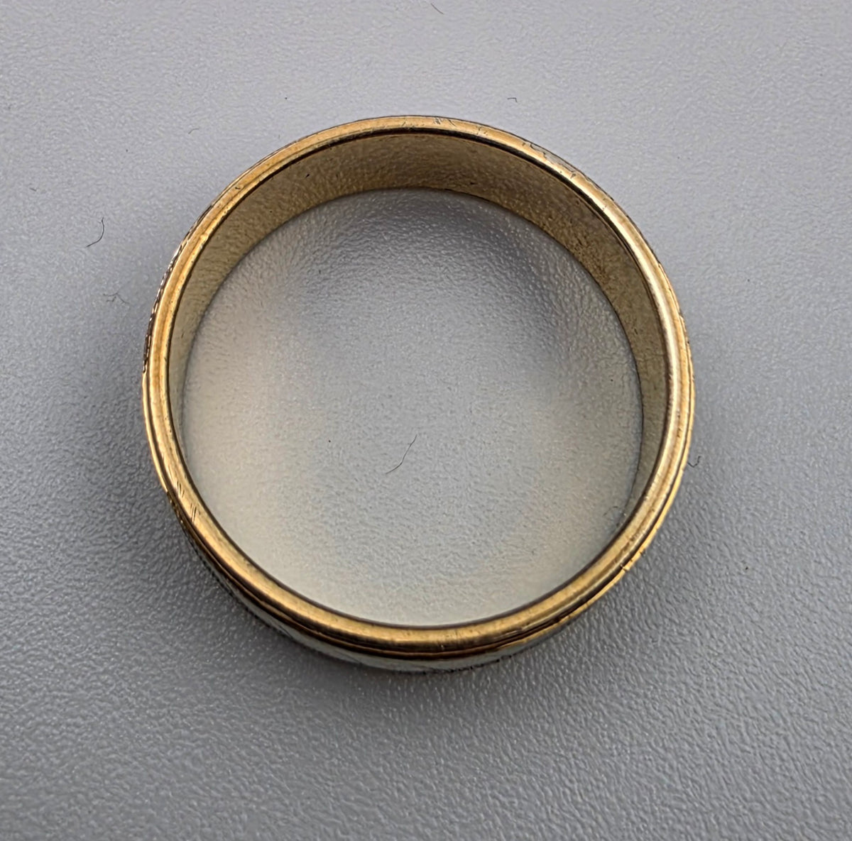 SETA CORPORATION Two Tone/Hand Carved/Gold/Silver Plated Band Ring Size 9