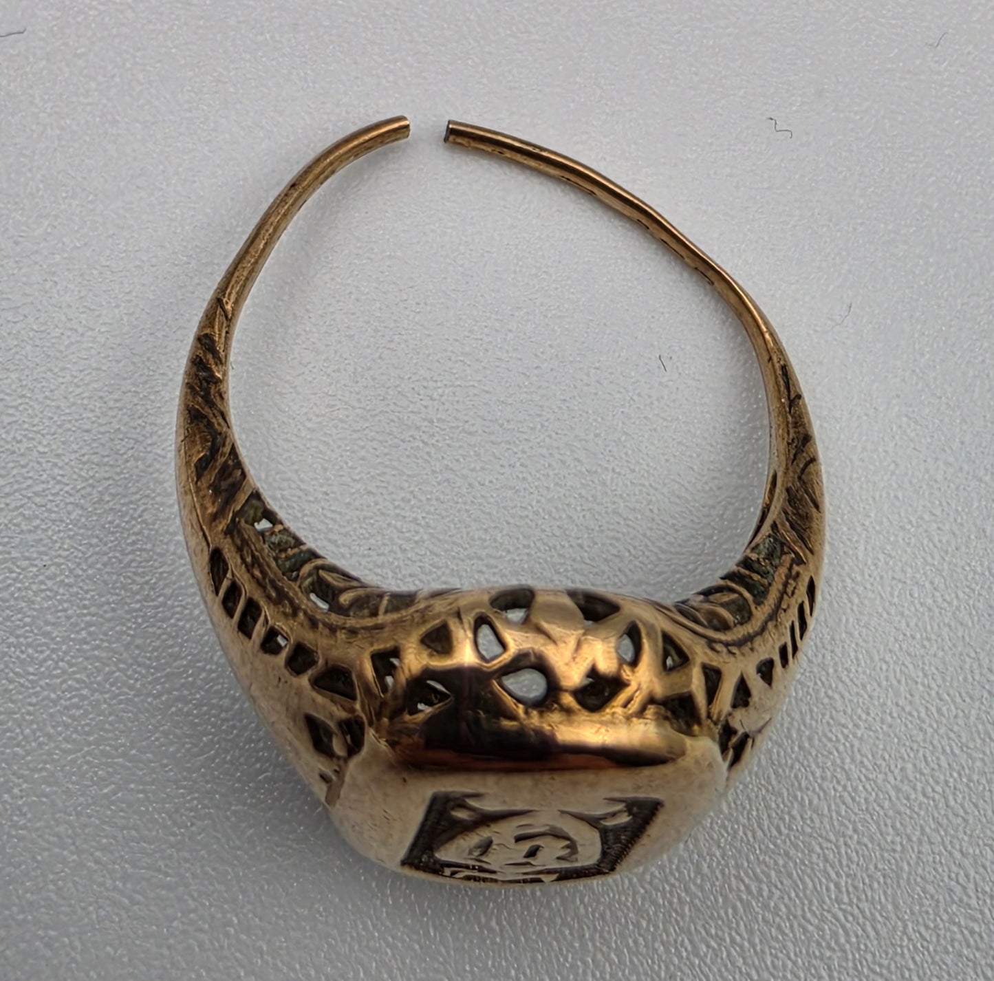 14k Antique Signet Ring 2.8 grams