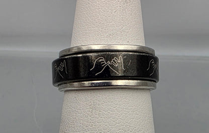 Black/Silvertone Engraved Spinner Ring Size 6.5