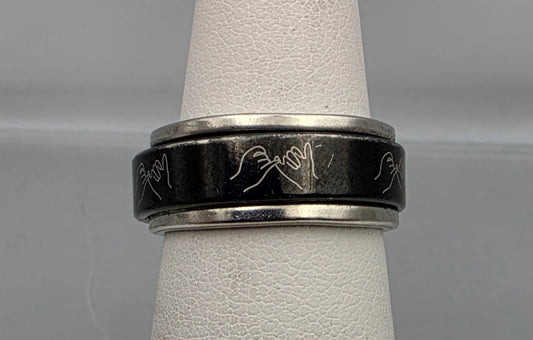 Black/Silvertone Engraved Spinner Ring Size 6.5