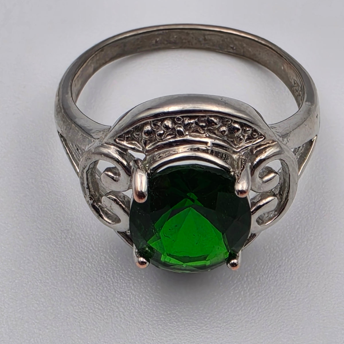 Silver Plated /Green Tourmaline Ring Size 9