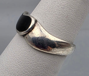 Sterling Silver/Inlaid Onyx Ring Size 5.5