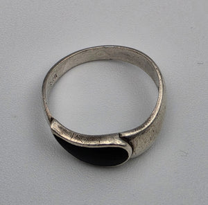 Sterling Silver/Inlaid Onyx Ring Size 5.5