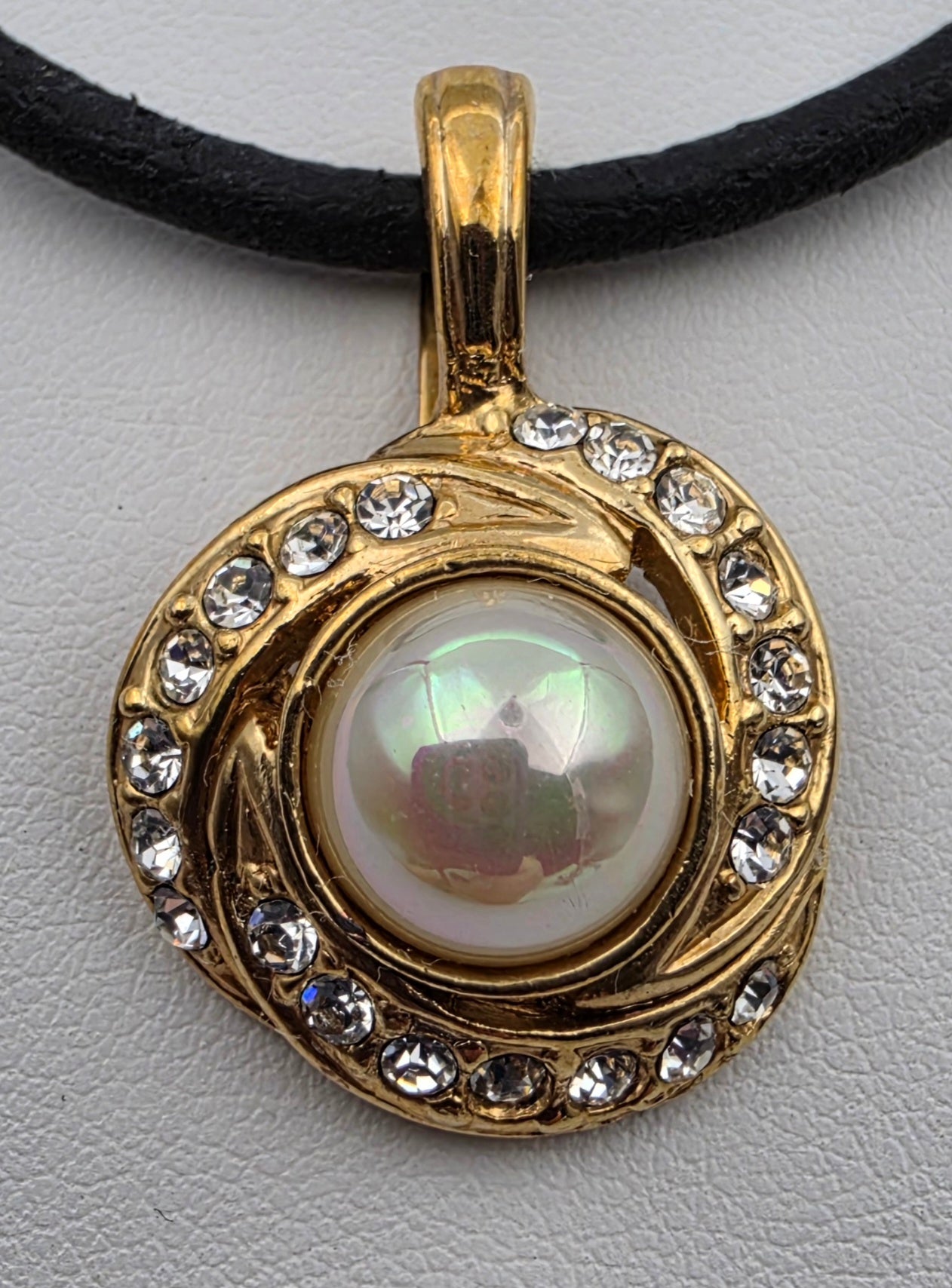 ROMAN Gold Tone/Aurora Borealis Faux Pearl Cabochon/Clear Rhinestone Vintage 1.25" Pendant