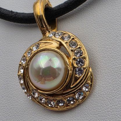 ROMAN Gold Tone/Aurora Borealis Faux Pearl Cabochon/Clear Rhinestone Vintage 1.25" Pendant