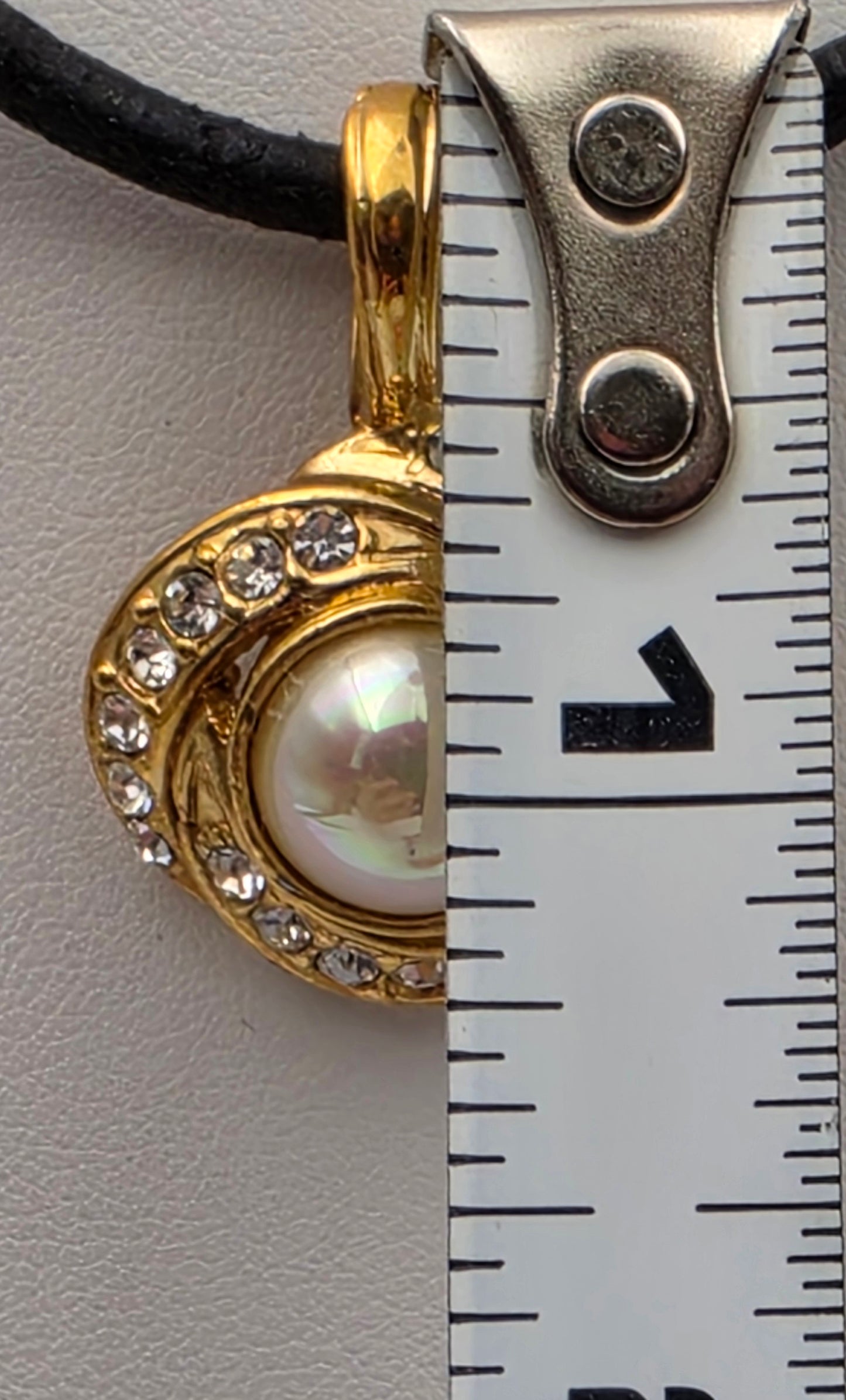 ROMAN Gold Tone/Aurora Borealis Faux Pearl Cabochon/Clear Rhinestone Vintage 1.25" Pendant