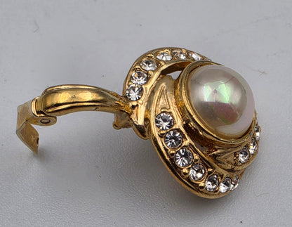 ROMAN Gold Tone/Aurora Borealis Faux Pearl Cabochon/Clear Rhinestone Vintage 1.25" Pendant