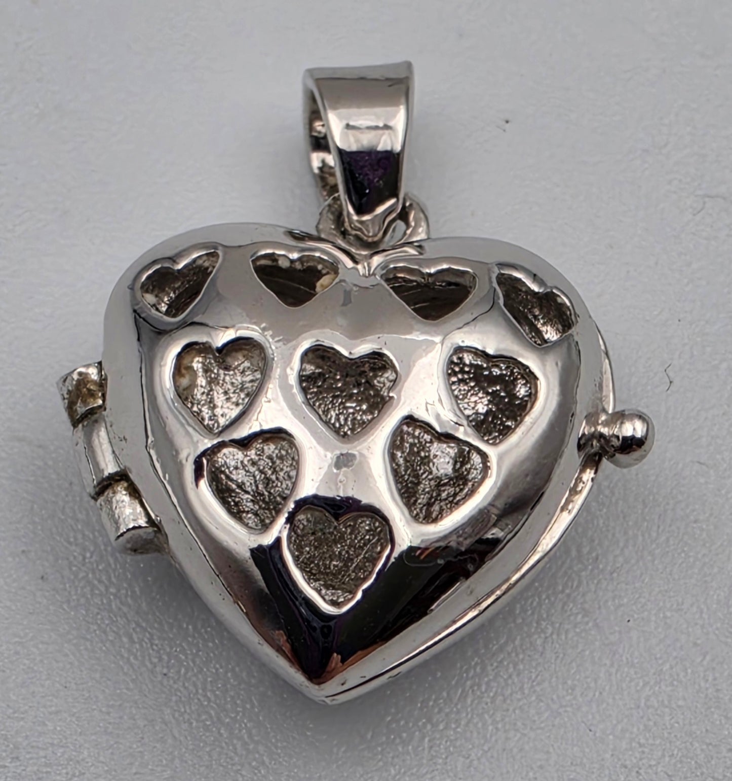 18KGF Heart Shaped/Heart Cutout Locket Pendant