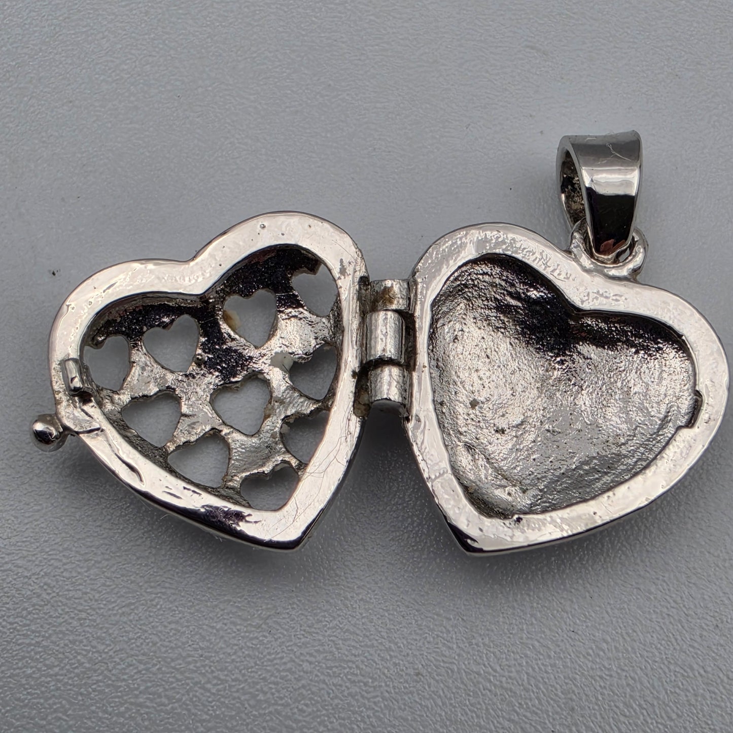 18KGF Heart Shaped/Heart Cutout Locket Pendant