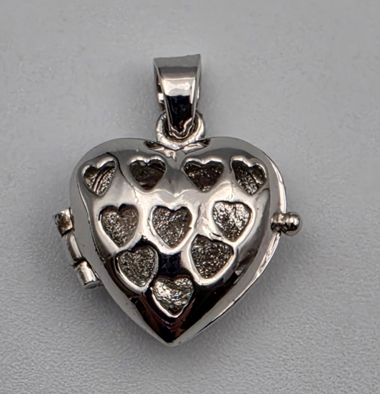 18KGF Heart Shaped/Heart Cutout Locket Pendant