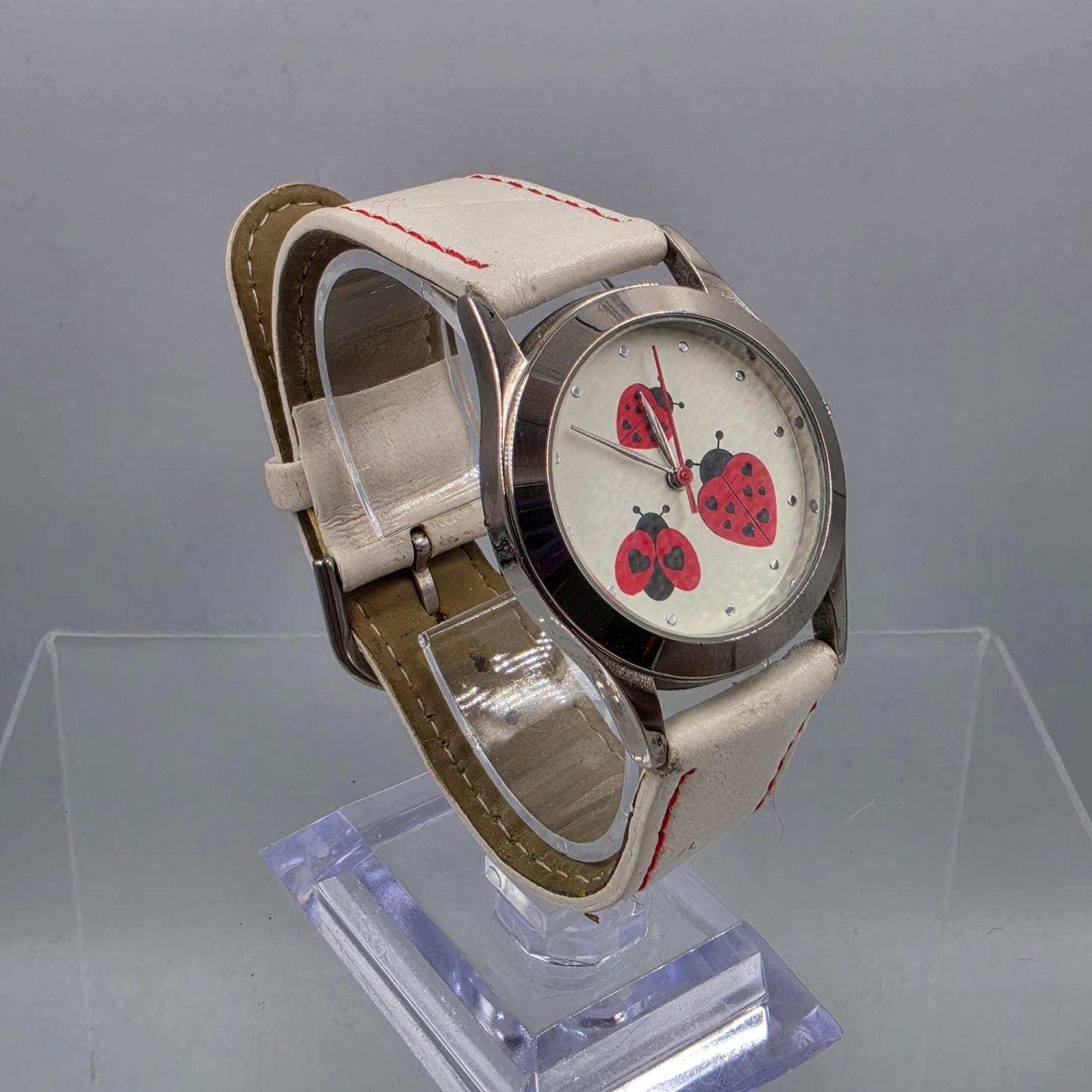 AVON 2011 Spring Fling Collection/White Ladybug Watch
