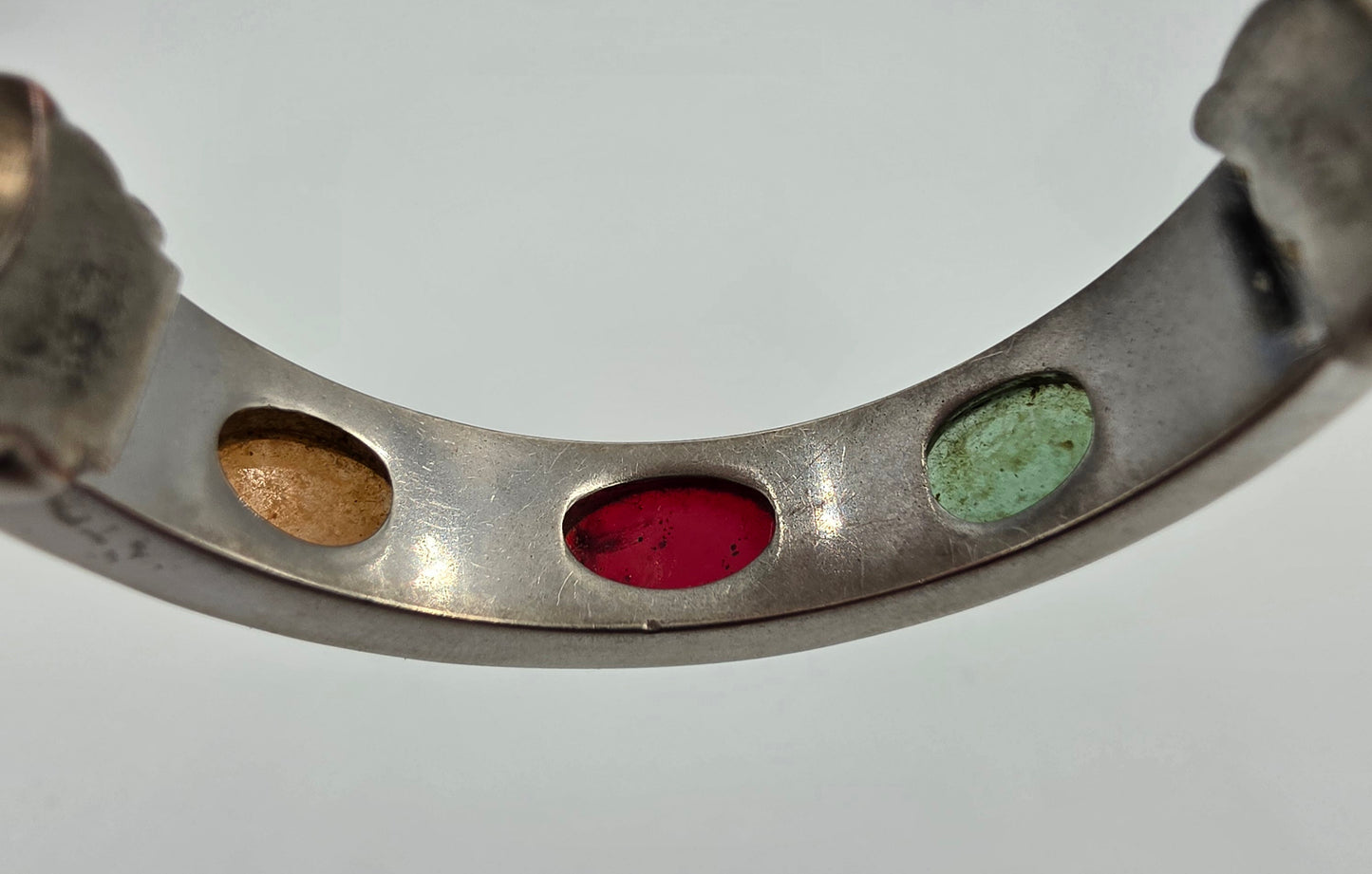 VIVANI ACCUTIME Vintage 1990's Silver Tone/Stone Cabochon Clamper Bracelet Watch