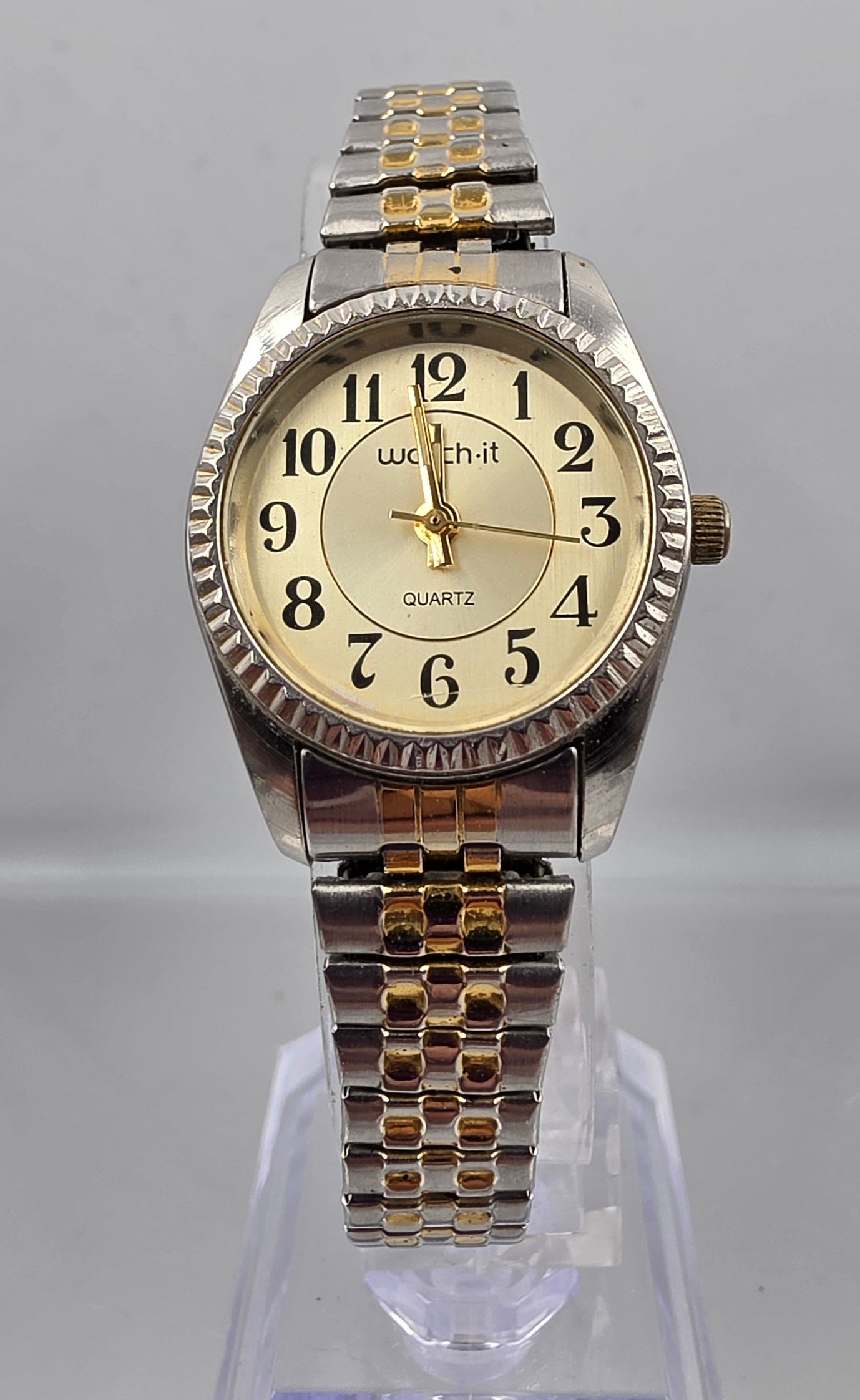 WATCH IT Model# MLN3013 Stainless Steel Expansion Band Vintage Watch