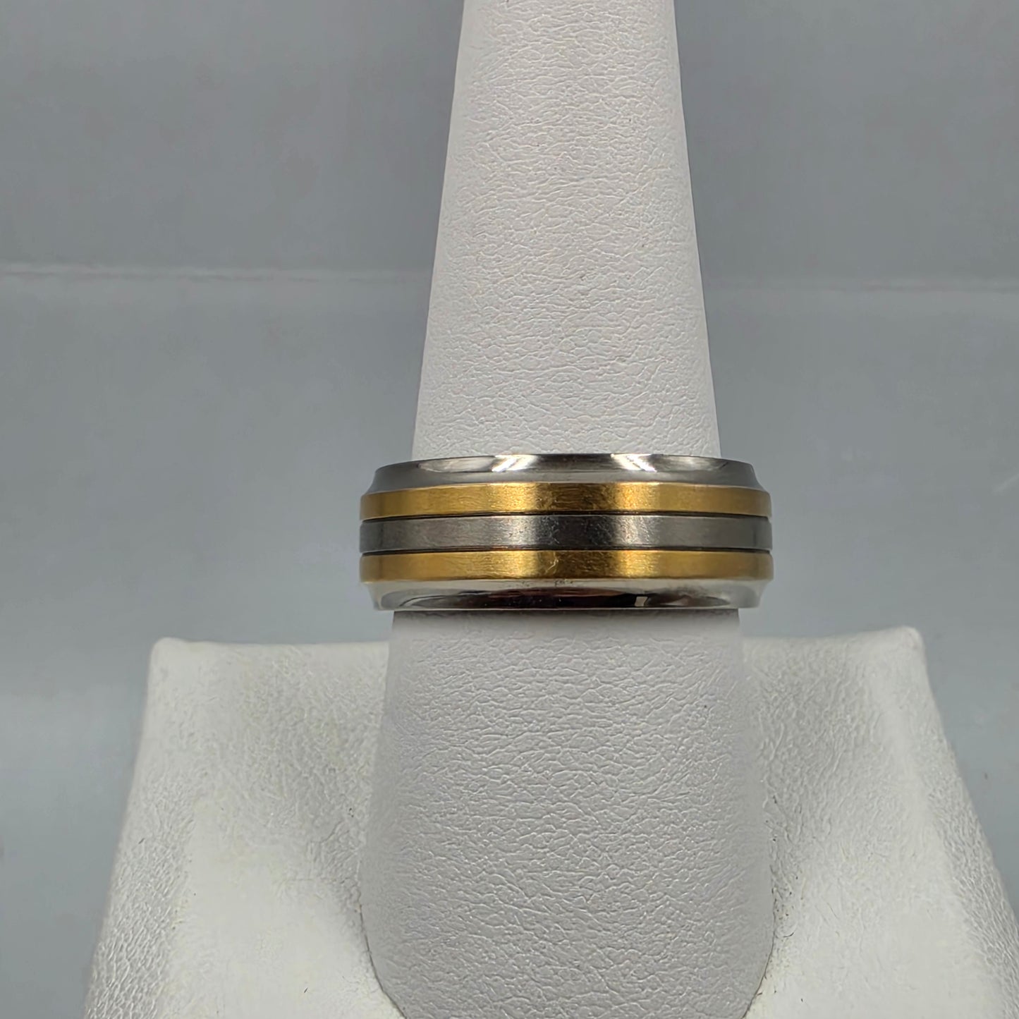 Titanium/ Gold and Silver Tone Men's Ring Size 9