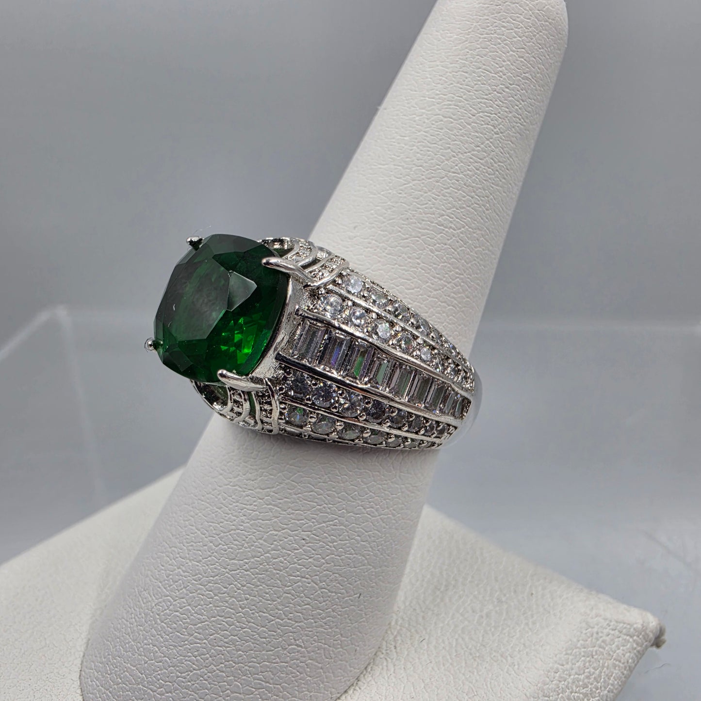 Clear Baguette Cut/Green Cubic Zirconia Silver Plated Cocktail Ring size 8
