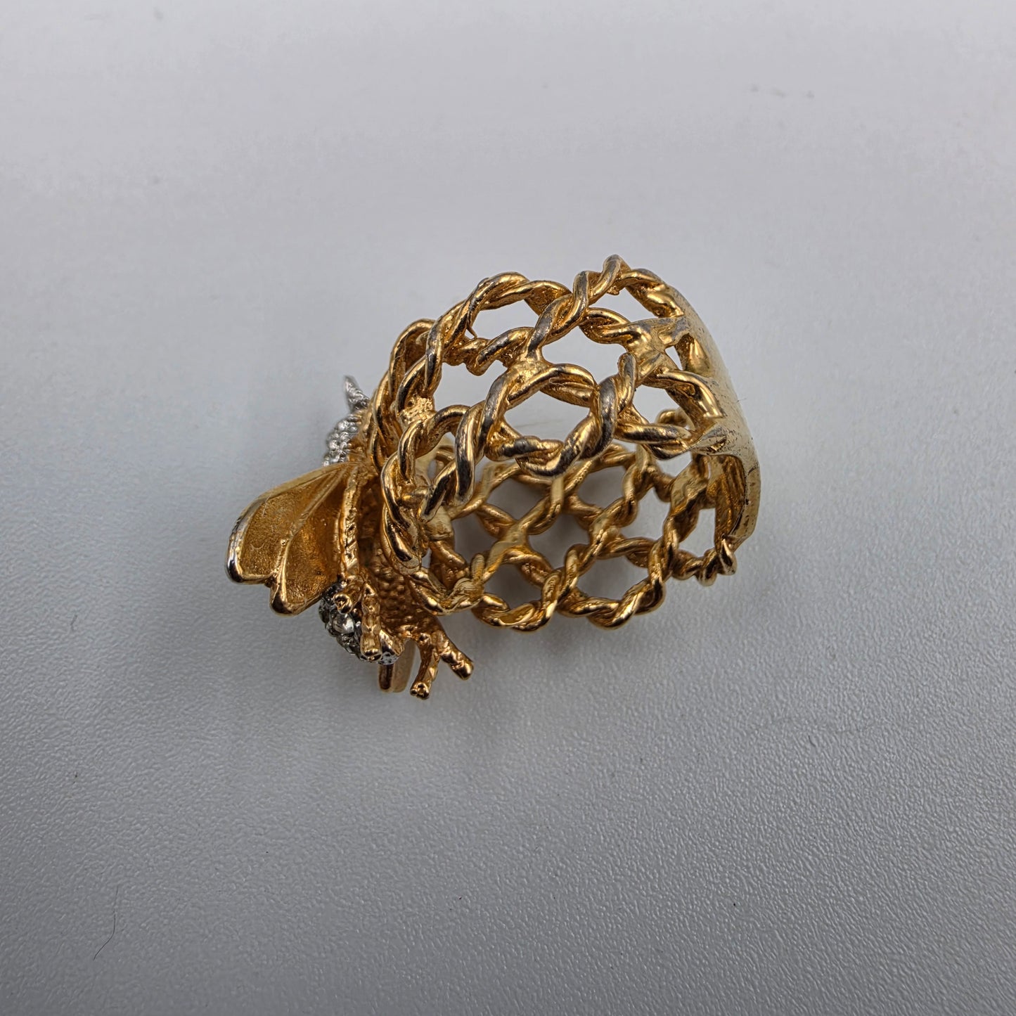 18k Heavy Gold Electroplated Honey Bee/Green and Clear Crystal Rhinestone Ring Size 7