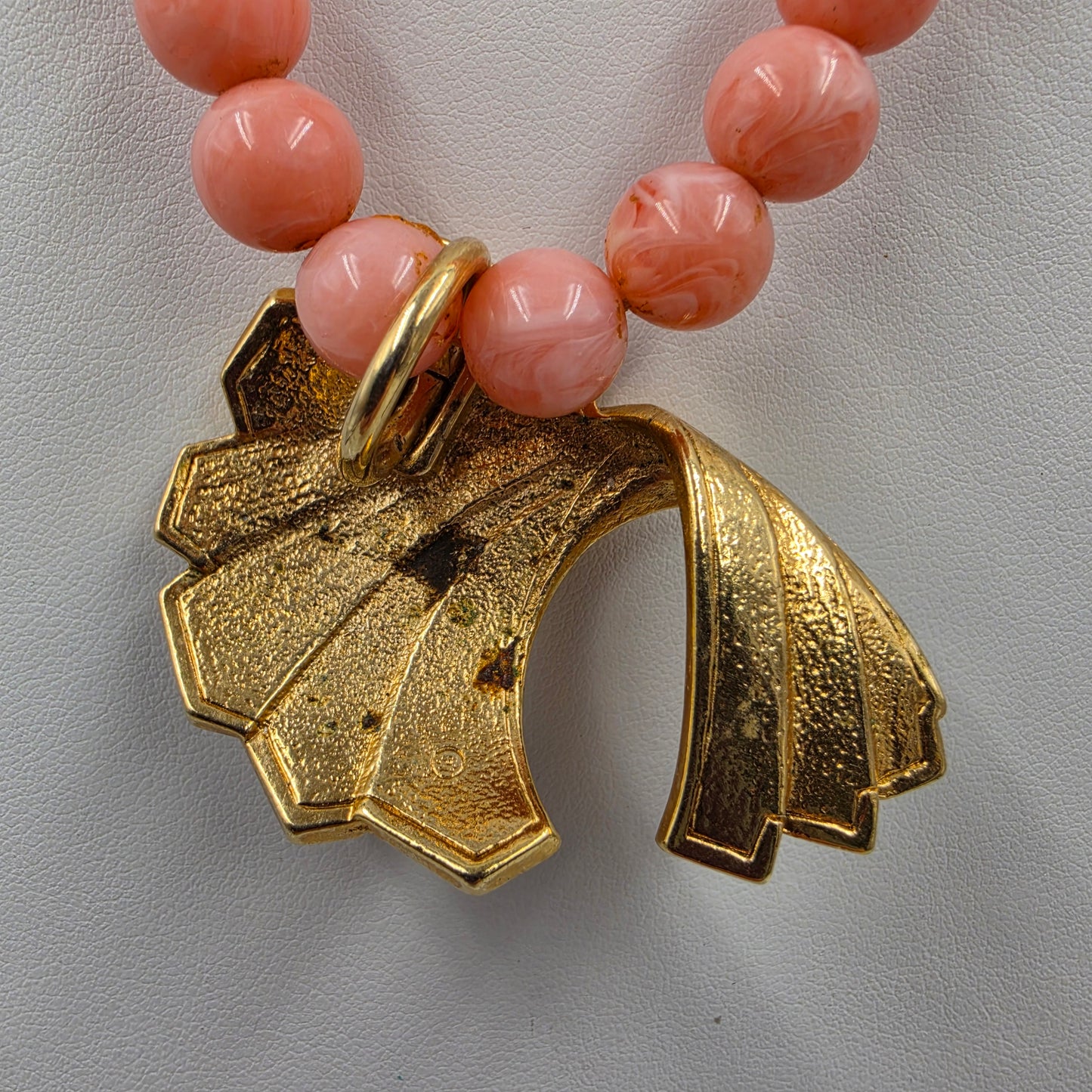 AVON 18" Marbled Pink Bead 9mm/ Enamel Inlaid/ahold Tone Pendant " Draped Elegance" Necklace