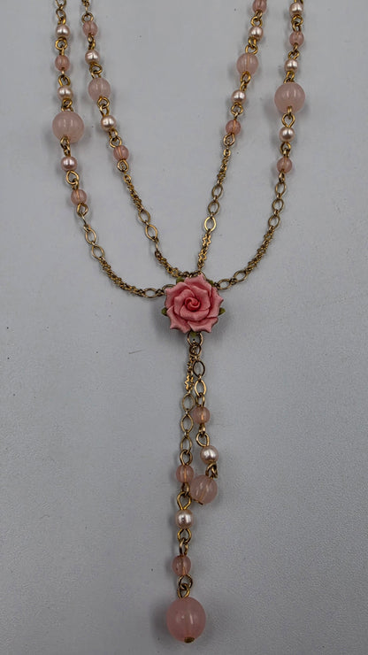 RUE DU BAG 15.5"-17.5" Adjustable Acrylic Pink Rose/ Beaded Necklace