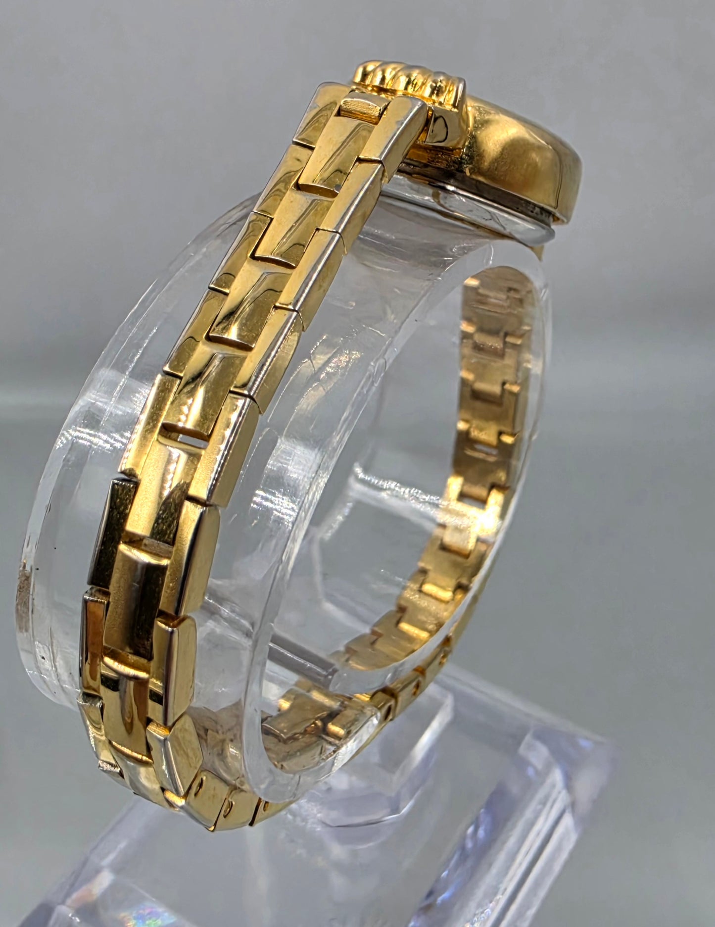 SARAH COVENTRY 1980's-90's Gold Tone Quartz Analog Vintage 6.25" Watch