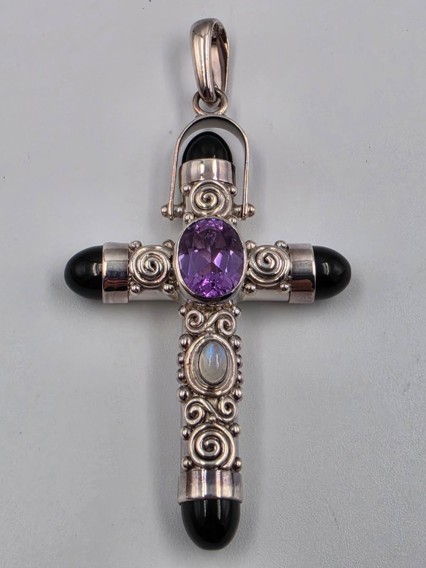 SAJEN Sterling Silver/Amethyst/Onyx Filagree Pendant