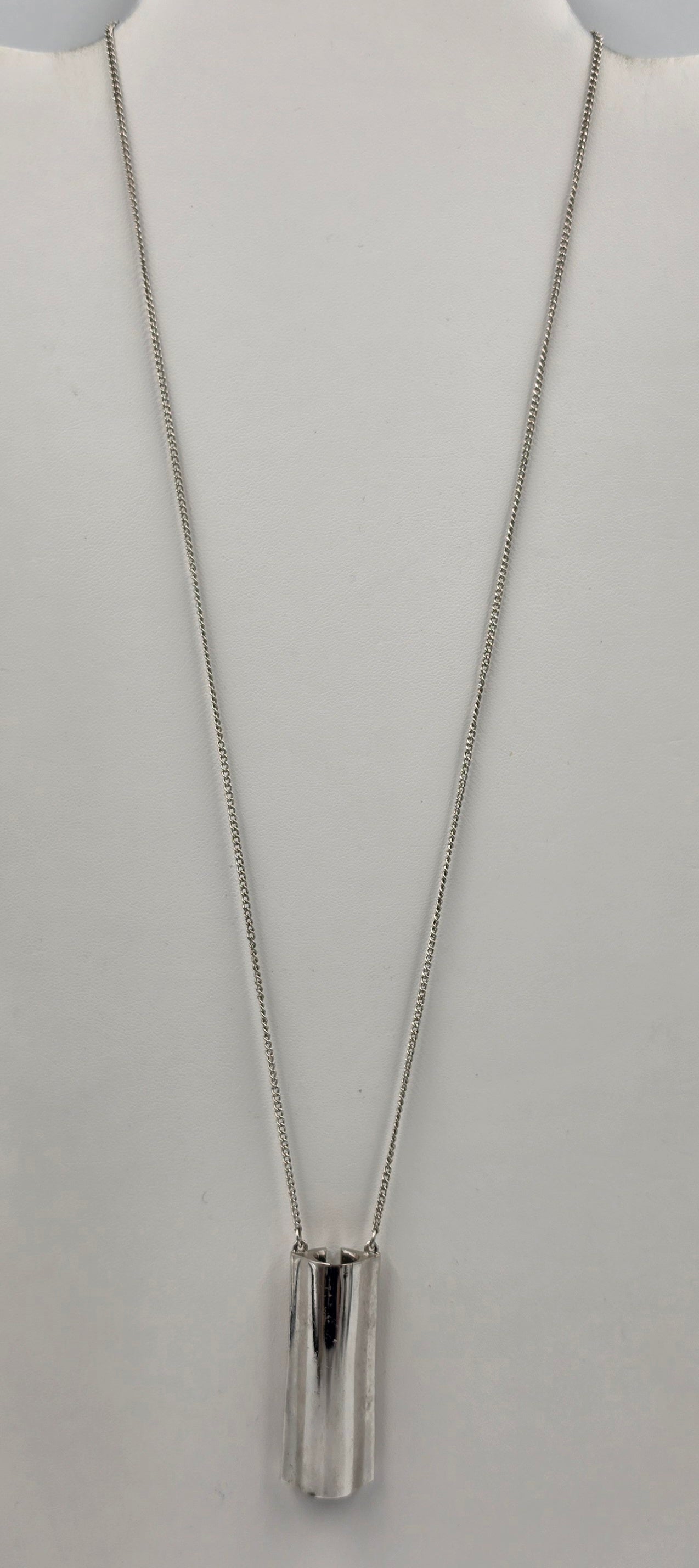 AVON Vintage 1977 21"-23" "Ariane 77" Perfume Holder Necklace