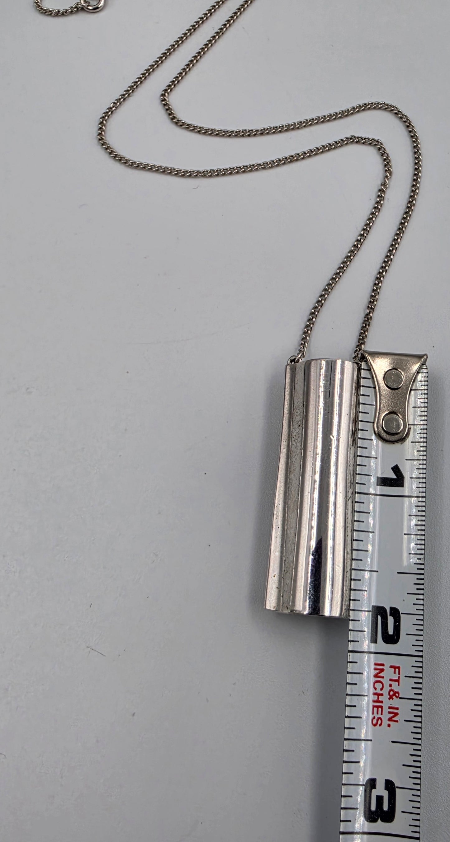 AVON Vintage 1977 21"-23" "Ariane 77" Perfume Holder Necklace