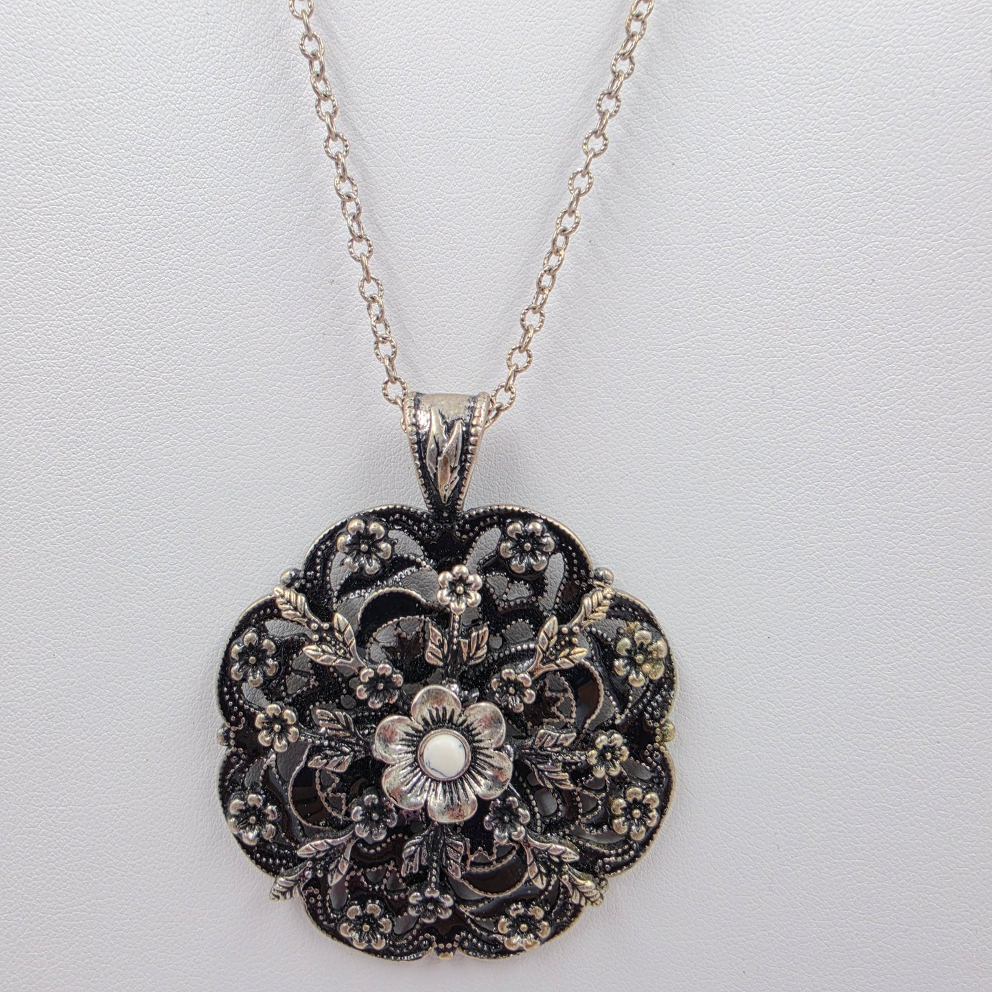 35"-38" Adjustable Vintage Black Enamel/Silver Plated Filagree Floral Necklace