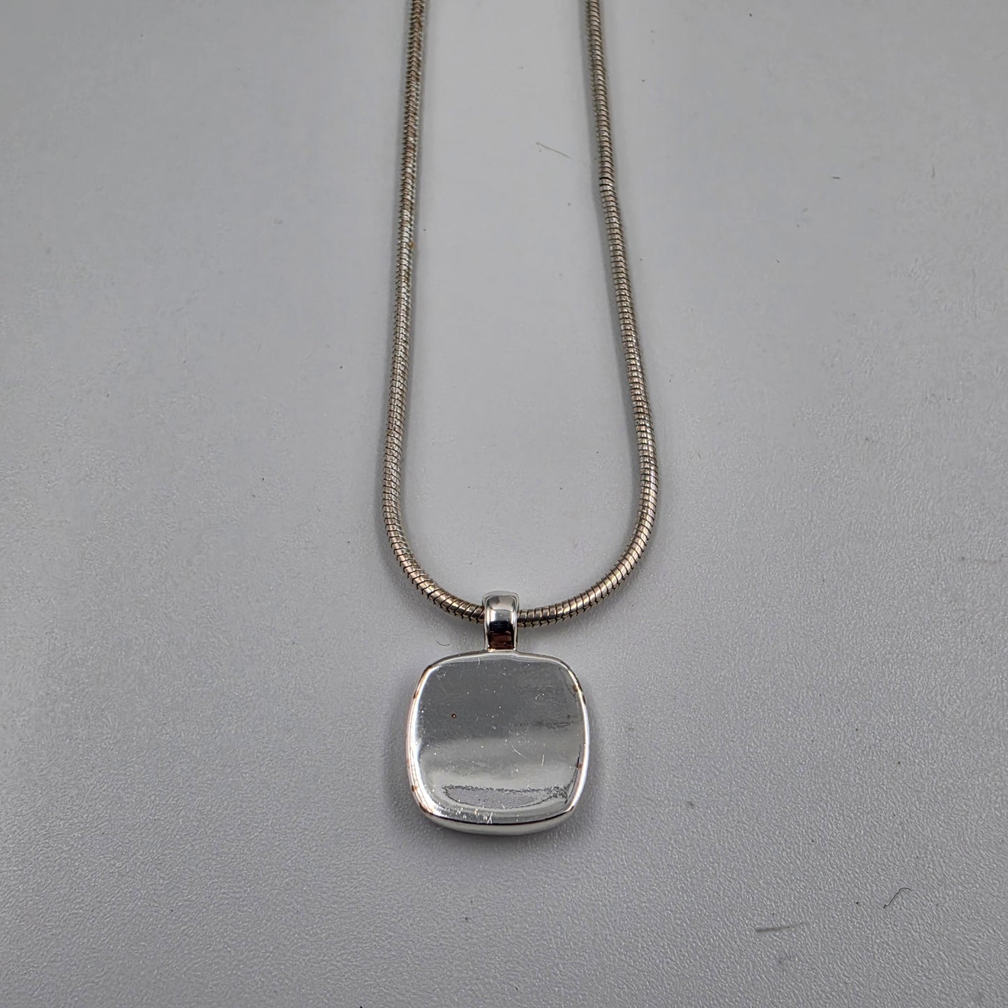 PREMIER DESIGNS  17.5"-19" Adjustable Silver Tone/Mauve Enamel Necklace