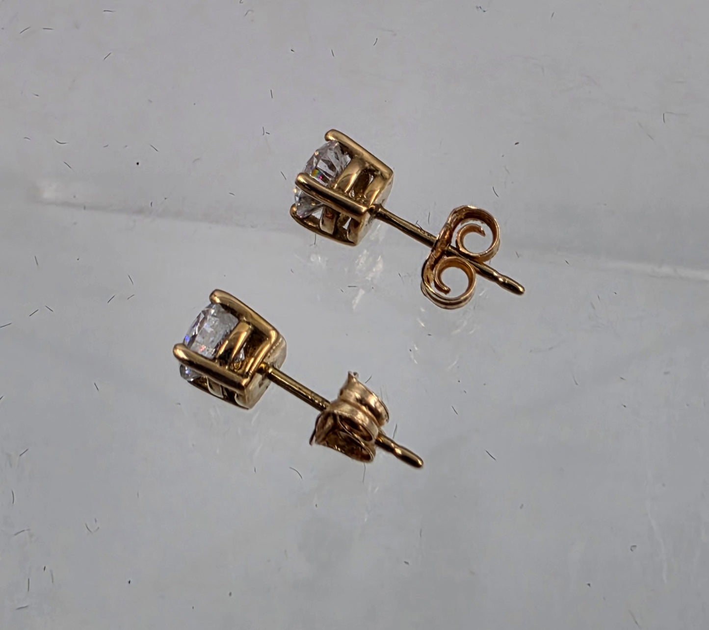 CARLA CORPORATION 14K Vintage 4.9mm(1 CTW) White Topaz Stud Earrings