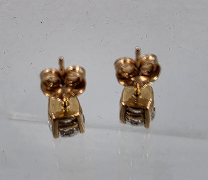 CARLA CORPORATION 14K Vintage 4.9mm(1 CTW) White Topaz Stud Earrings