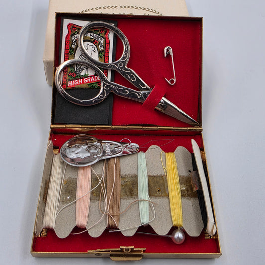 GOLD N CRAFT 1950's-60's Gold Tone Travel/Purse Sewing Kit