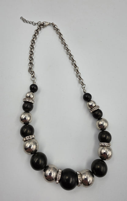 18.5"-19.5" Black/Silver Tone Beaded Necklace