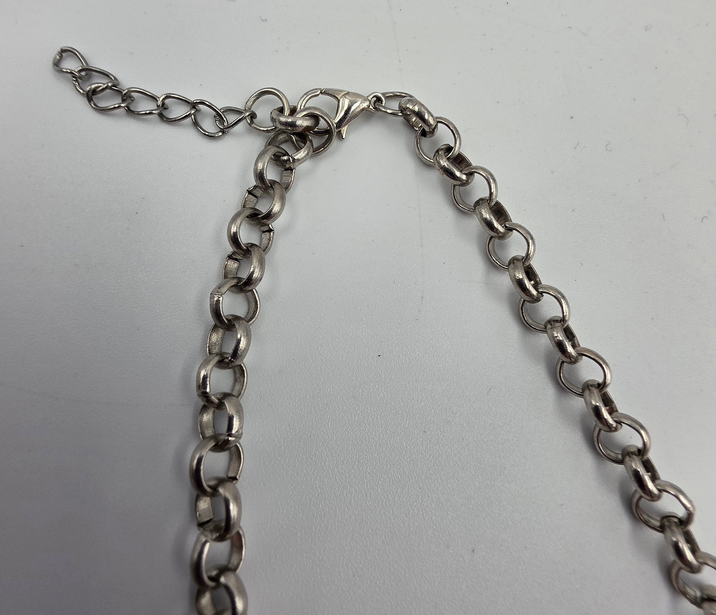 18.5"-19.5" Black/Silver Tone Beaded Necklace