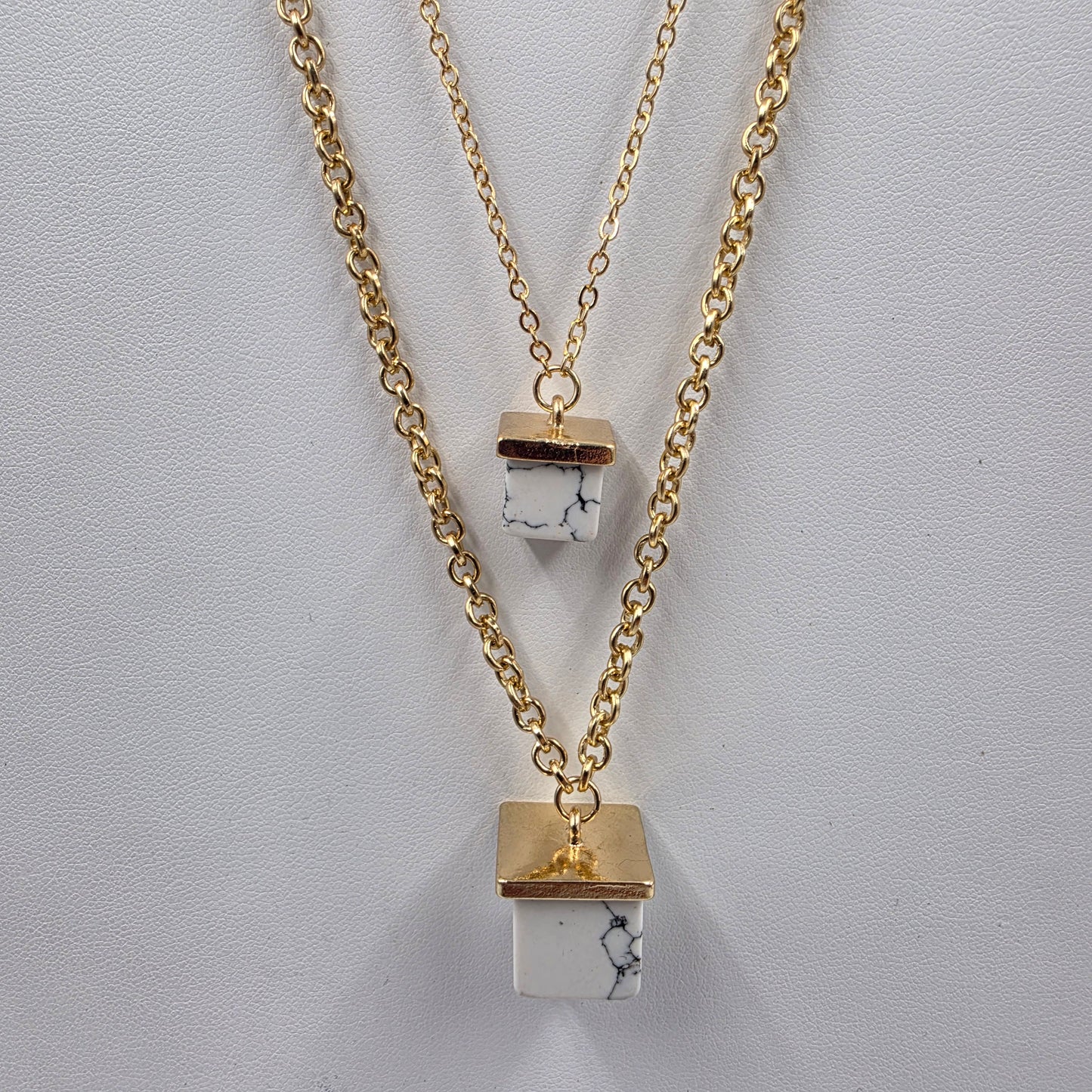 ARTIK LADY 20"-22" Gold Tone/Acrylic White Buffalo Square Stone Double Pendant Necklace